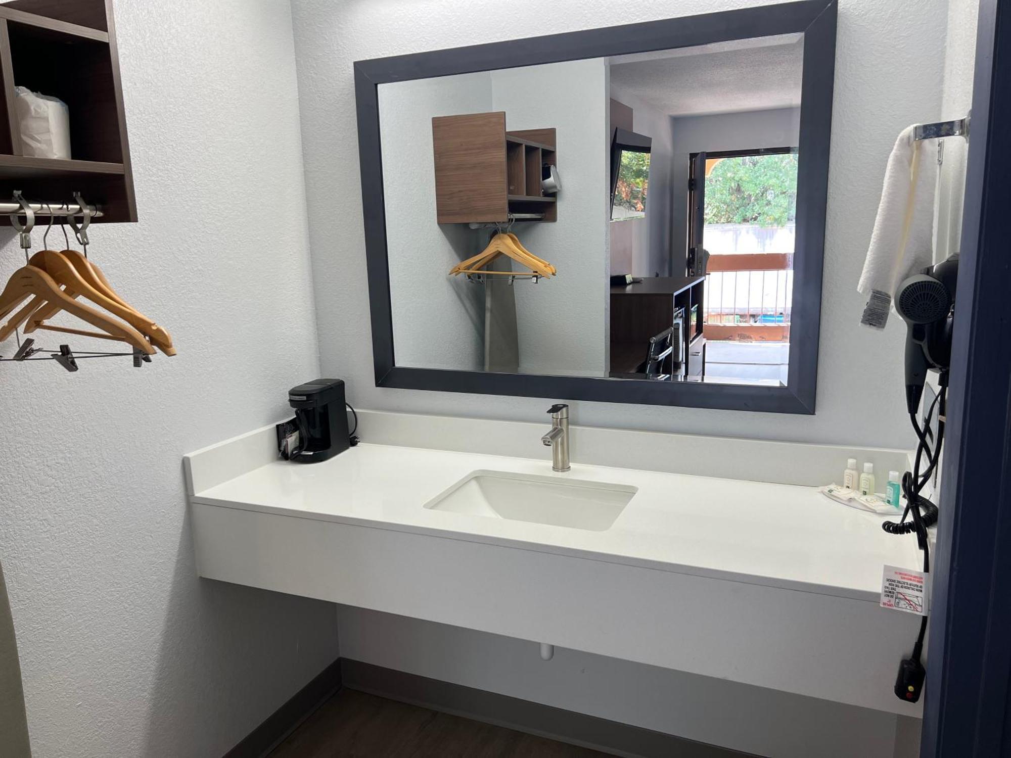 Quality Inn Madison - Huntsville מראה חיצוני תמונה