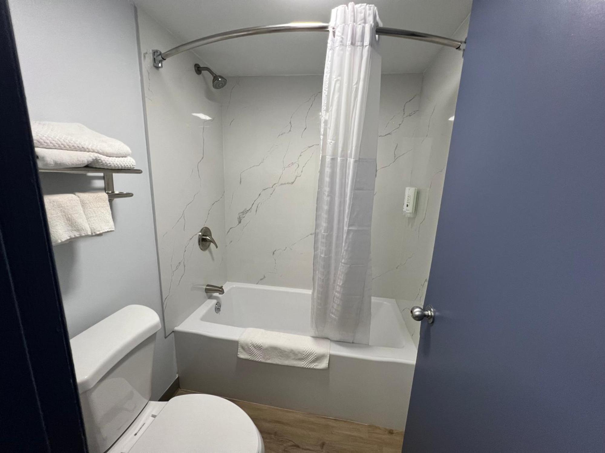 Quality Inn Madison - Huntsville מראה חיצוני תמונה